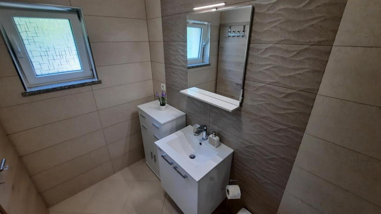 Apartman Ela Donji Rukavac Dış mekan fotoğraf